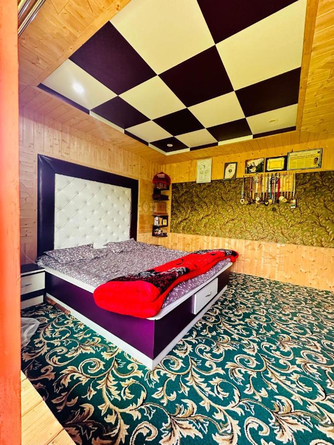 Sheen Homestay กุลมาร์ค ภายนอก รูปภาพ