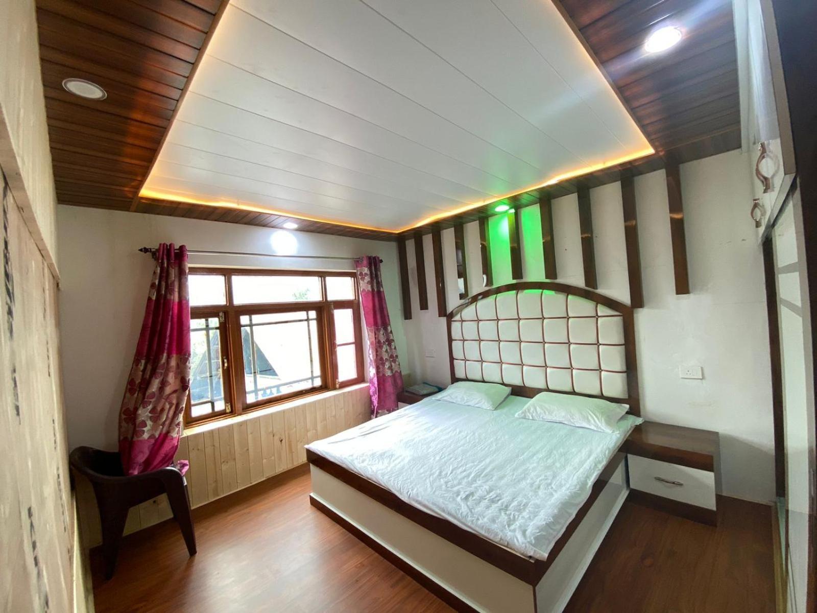 Sheen Homestay กุลมาร์ค ภายนอก รูปภาพ
