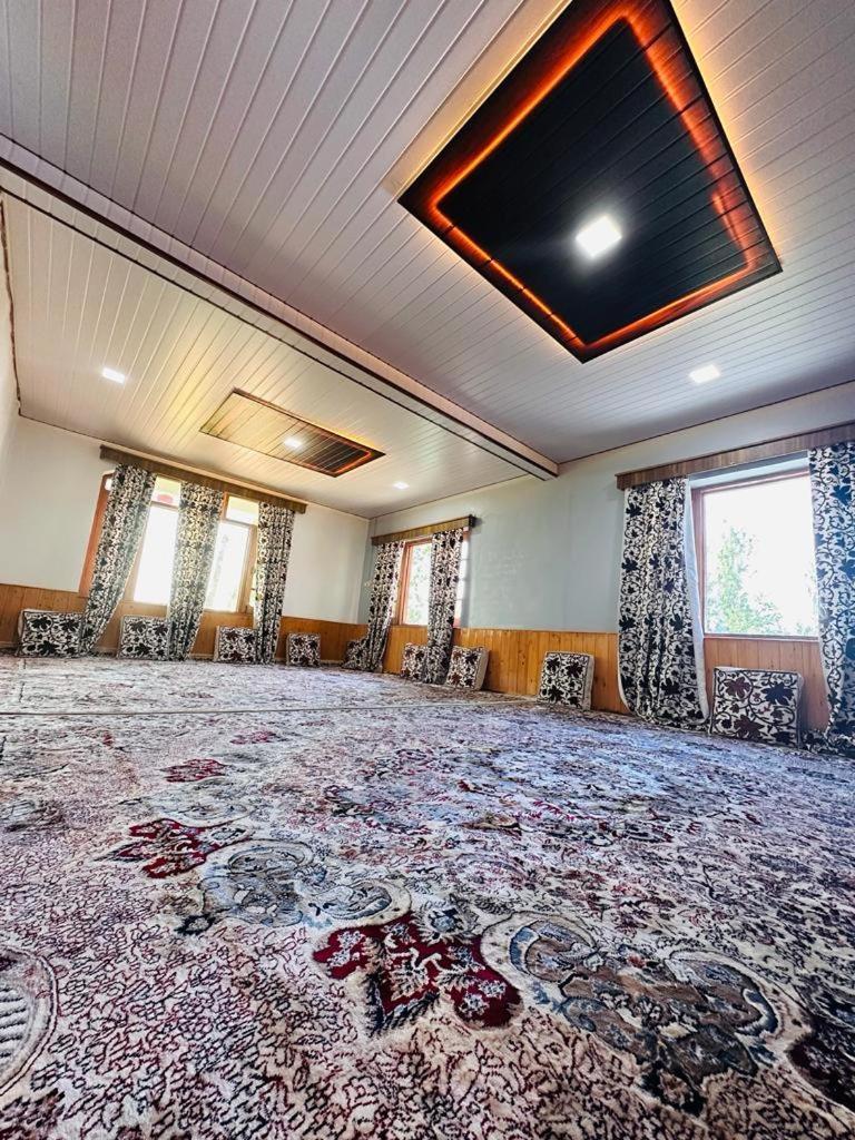 Sheen Homestay กุลมาร์ค ภายนอก รูปภาพ